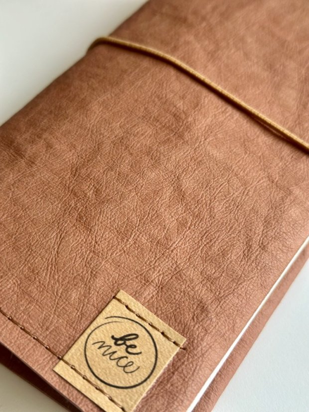 Be Nice diář na míru - wash paper pouzdro na diář hnědé