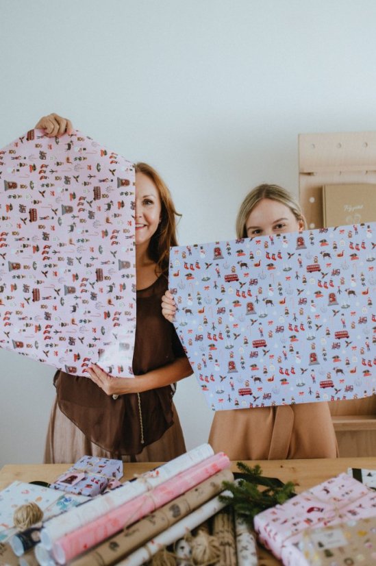 Be Nice ECO Christmas wrapping paper - English Fairytale blue