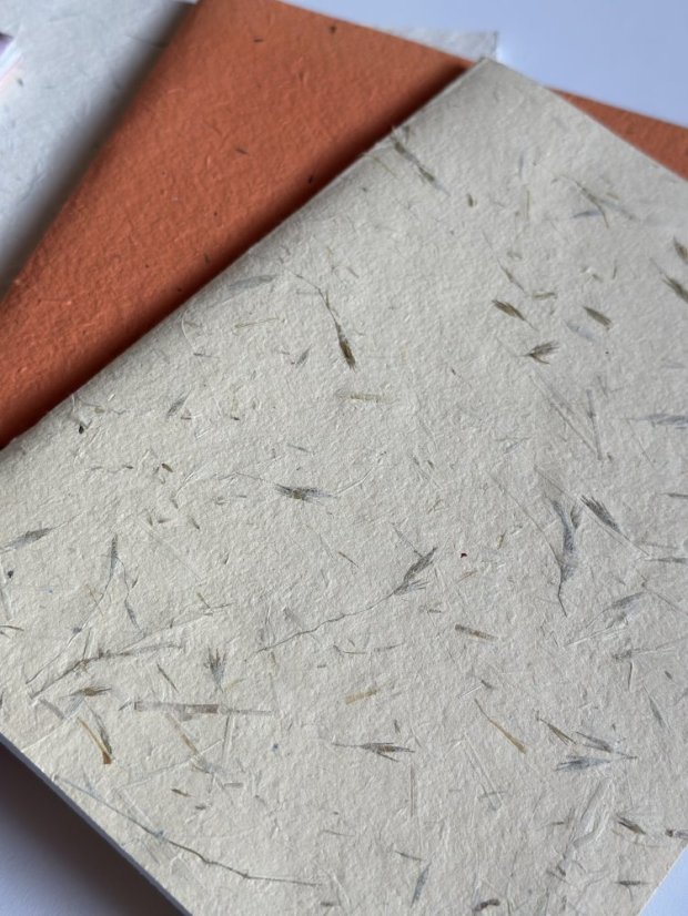 Be Nice EKO sešity z ručního papíru - mix