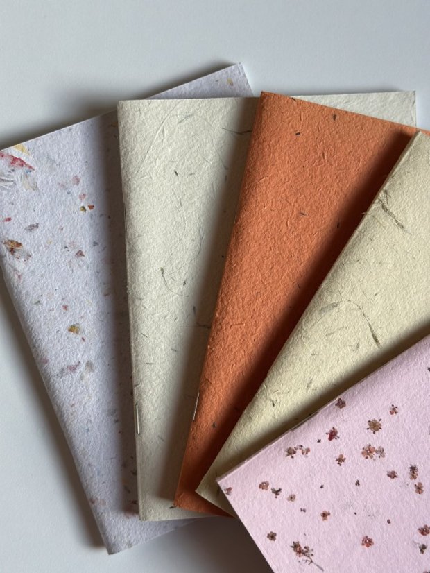 Be Nice EKO sešity z ručního papíru - mix