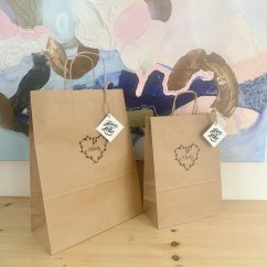 Be Nice Gift bag - Love with a gift tag