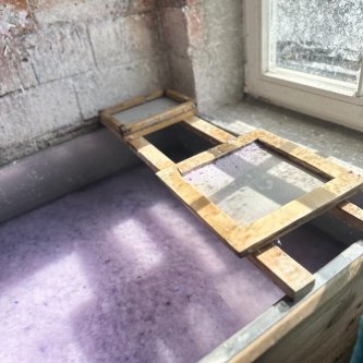 Jak se vyrábí ruční papír