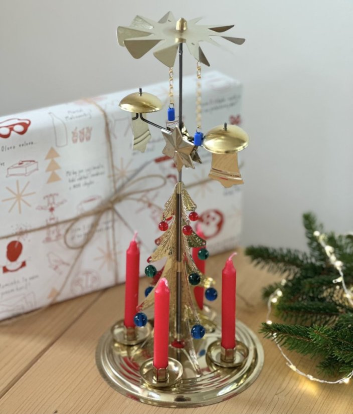 Be Nice ringing Christmas tree     Zeptat se služby ChatGPT